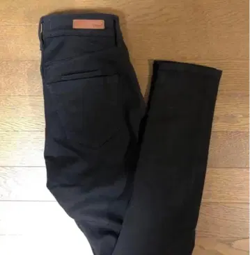 새상품급 야누크 패트리샤 스키니