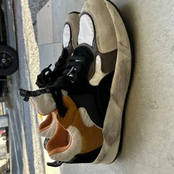 VOILE BLANCHE 스니커즈 블랙/오렌지