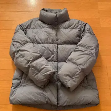 UNIQLO ULTRA LIGHT DOWN 코쿤 M 라이트 그레이