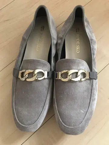 새상품 RODESKO 로퍼 37 사이즈