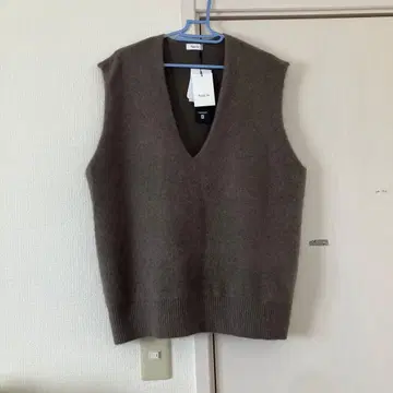 Apart by 라쿤 네이비 V 베스트 세탁 가능한 퍼 니트