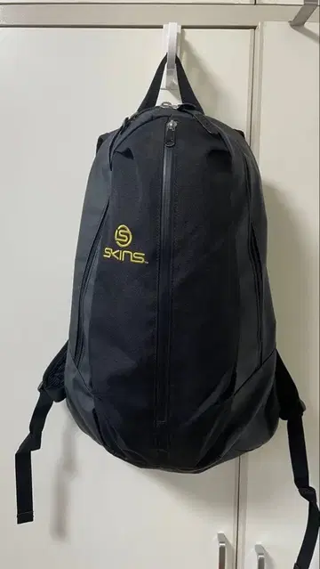 SKINS 스킨스 (헬스장용 럭색) SRY7707