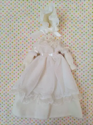 제니 27cm 인형용 화이트 드레스와 보닛 마린 엑셀리나에