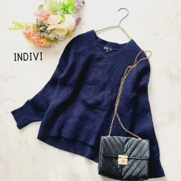 인디비*네이비 헤어리 라메 V넥 니트*작은 사이즈