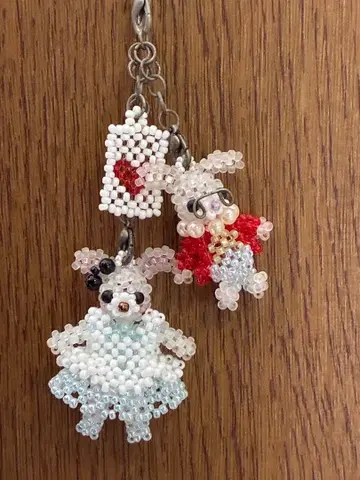 이상한 나라의 앨리스 비즈 참*핸드메이드