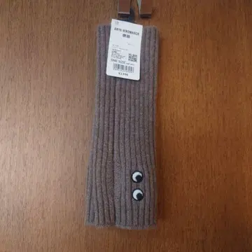 유니클로 ANYA HINDMARCH