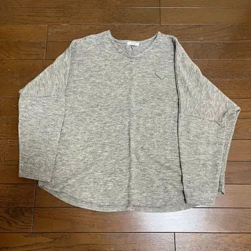 그레이 긴팔 니트