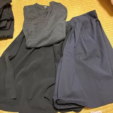 그레이 상의와 스커트 세트