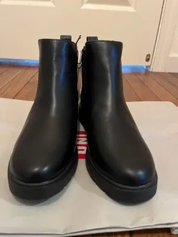 [ 택 포함 미사용 새상품 ] 유니클로 사이드 코어 부츠 23.5cm