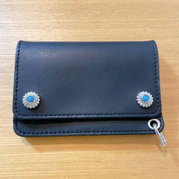 숏 트래커 지갑 콘초