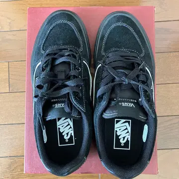 VANS 블랙 스니커즈
