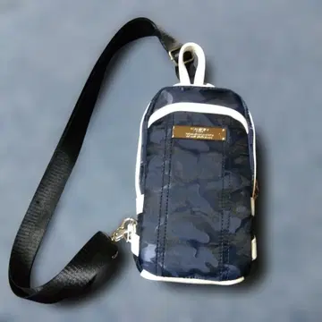 하이다웨이 카모 패턴 바디백 네이비/화이트