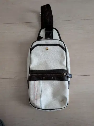 까스텔바작 CASTELBAJAC 바디백