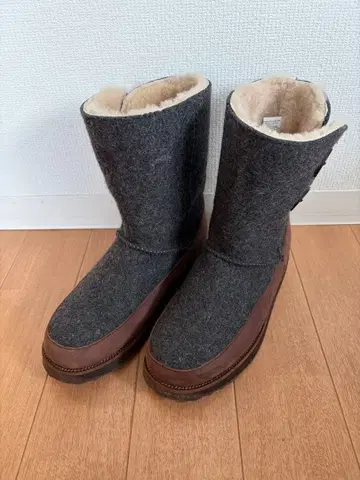 에뮤 EMU 부츠 버튼 부착 25cm