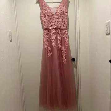 핑크 튤 드레스 V넥 자수