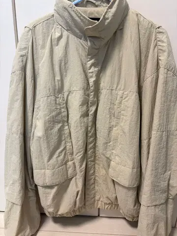 ZARA 베이지 나일론 자켓 M