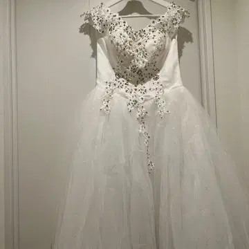 화이트 A라인 웨딩 드레스