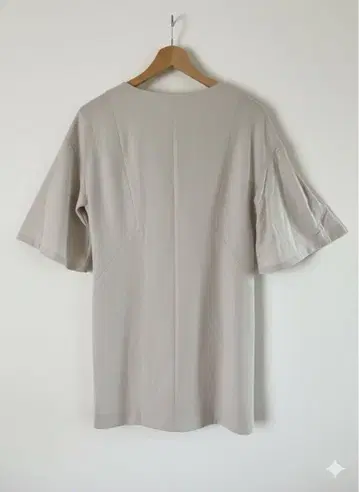 ADORE 베이지와 핑크 (세트) 오분 소매 상의