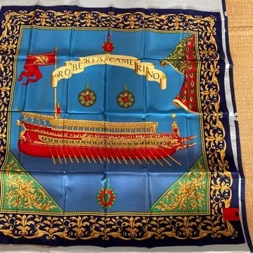 Roberta di Camerino 스카프