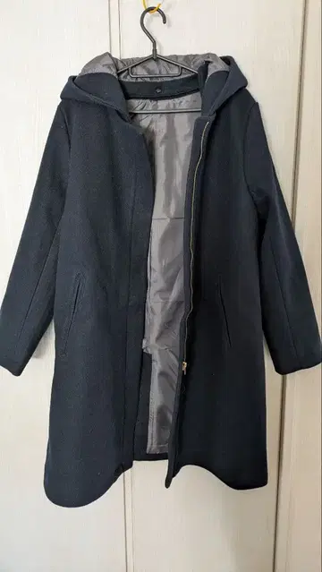 후드 부착 코트