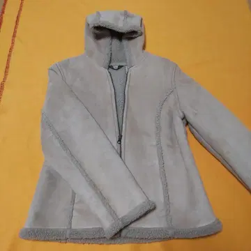 L.L.Bean 후드 부착 무스탕 코트 S 사이즈