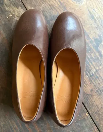 A&S 로우힐 슬립온 브라운 23.5cm