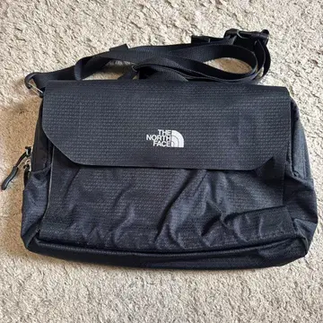 THE NORTH FACE 블랙 숄더백