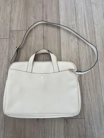 화이트 컴퓨터 백