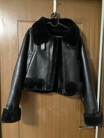 Bohemian Seoul 무스탕 자켓