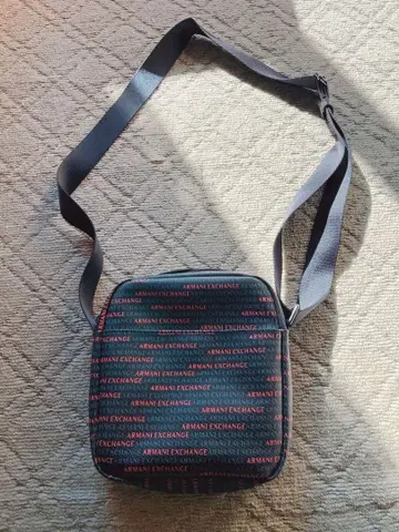 ARMANI EXCHANGE 로고 숄더백