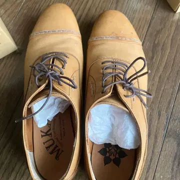 MULAK 베이지 레이스업 슈즈