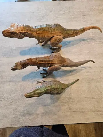 티라노사우루스 피규어 3체 세트