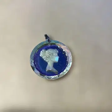 인타리오 유리 펜던트 목걸이 오로라 가공