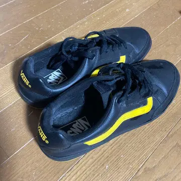 VANS 블랙/옐로우 컬러 스니커즈 중고 남성용