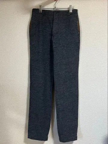 다크 그레이 슬랙스 스트레치 소재