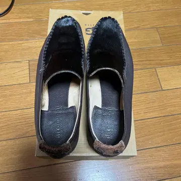 브라운 가죽 로퍼 슬립온