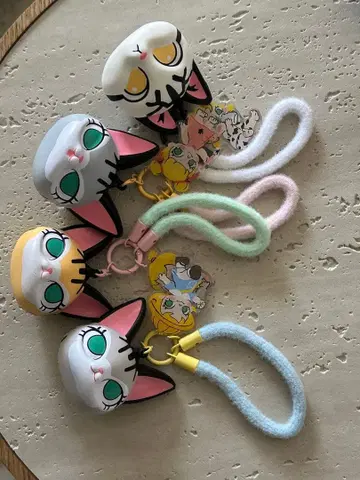 POP MART 고양이 키링 4개 세트