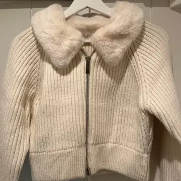 ZARA 에코 퍼 카라 부착 니트 자켓