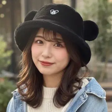 미키 귀 달린 블랙 퍼 모자
