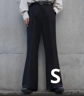 [cussil] TR 스트레치 루즈 실루엣 하이웨스트 플레어 팬츠