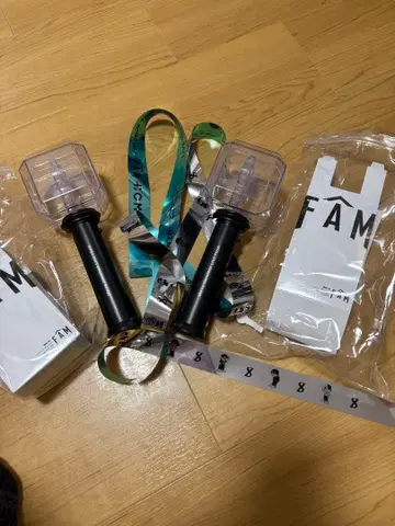 timelesz 응원봉 2025 tour FAM 2개 세트 은색 테이프