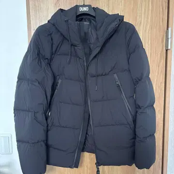 DUNO 다운 자켓 경량 단열성
