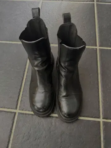 ZARA 사이드 고어 부츠