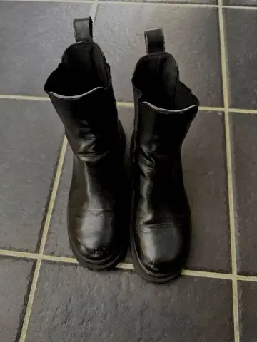 ZARA 사이드 고어 부츠