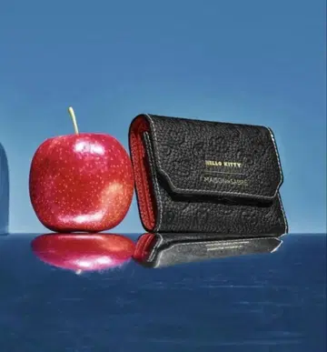 MAISON de SABRE 한정판 콜라보 헬로키티 3단 폴더형 지갑