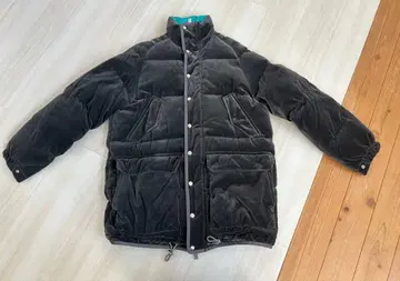 sacai 다운 자켓 그레이가 섞인 블랙 터콰이즈 안감 일본제