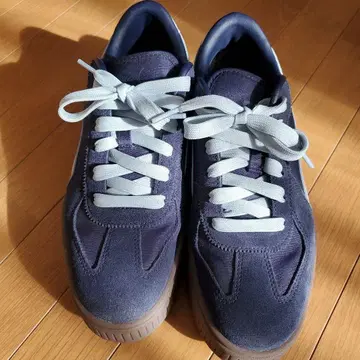 Puma KARMEN T2S 통굽 스니커즈