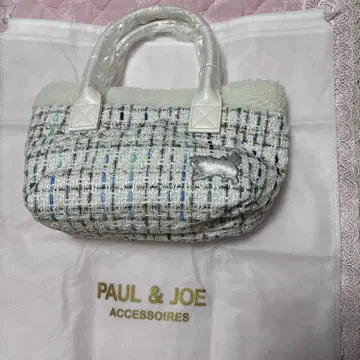 새상품 폴앤조 액세서리 트위드 팩 모코모코 집시 화이트 정가 7920