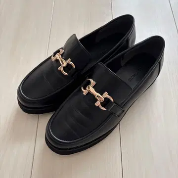 GLOBAL WORK 에어 가벼운 통굽 로퍼