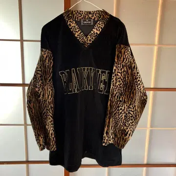 CRUTCH 표범 무늬 빈티지